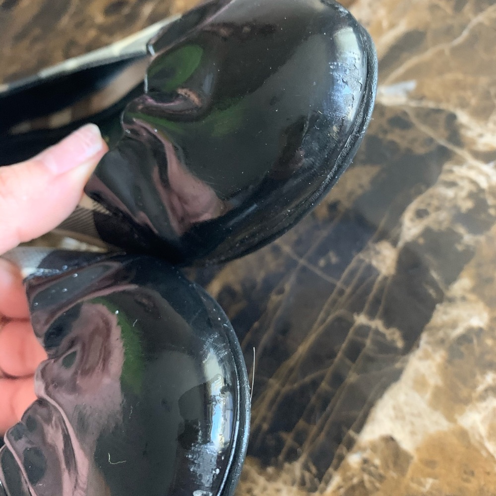 Burberry shoes - Picture 3 of 4